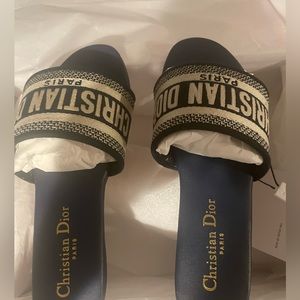 Dior- Dway Slides